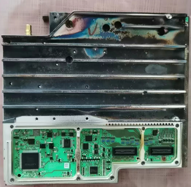 639a7b4957173.png 維修綜測CMW500 9.png